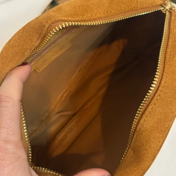 Ah-dorned Tan Faux Suede Leather Zip Top Crossbody Leopard Guitar Strap Bag - Picture 8 of 10